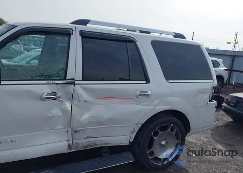 2015 Lincoln Navigator из США, поврежденный, VIN 5LMJJ2JT4FEJ06025